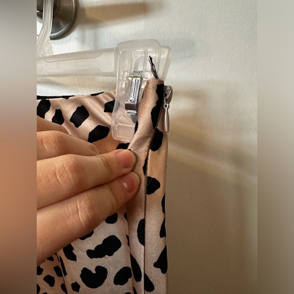 e.ssue Satin Patterned Midi Skirt - Picture 4 of 9